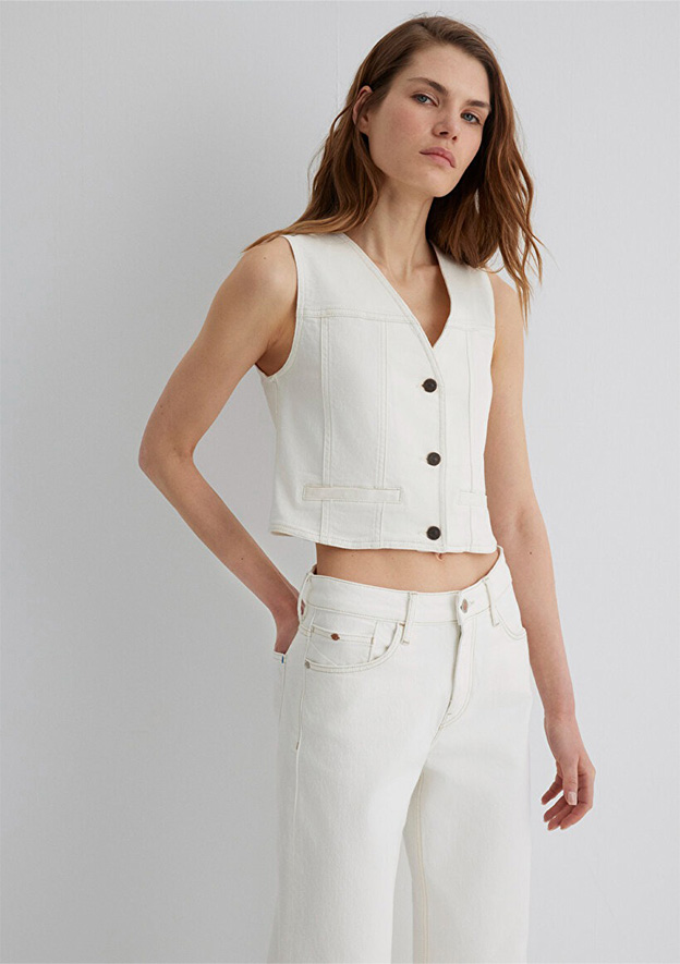 OFF WHITE