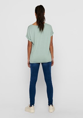 ONLY - 15106662 Kadın Çok Renkli Bisiklet Yaka T-Shirt
