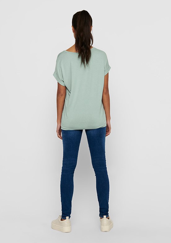 ONLY - 15106662 Kadın Çok Renkli Bisiklet Yaka T-Shirt
