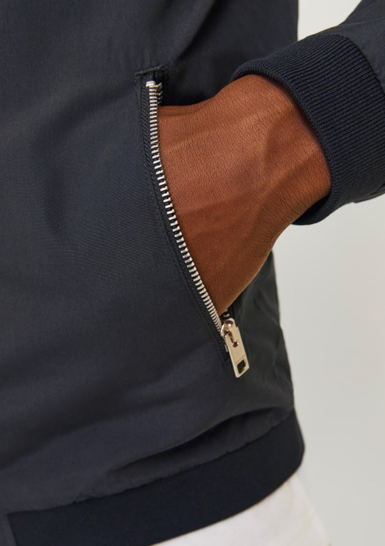 JACK&JONES JJERUSH BOMBER NOOS - 12165203 Erkek Siyah Bomber Mont