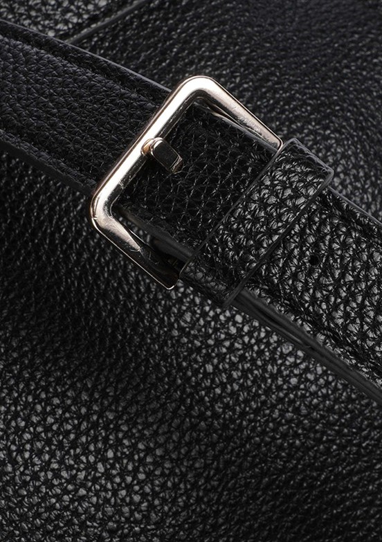 GUESS CRESIDIA SMALL FLAP - HWBG9349310 Kadın Siyah Sırt Çantası