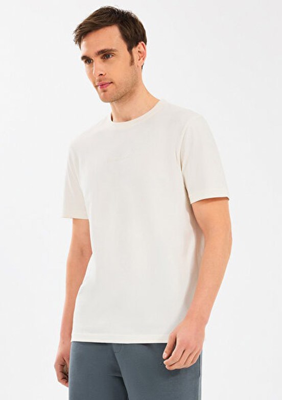 SKECHERS Off White Erkek Baskılı T-shirt