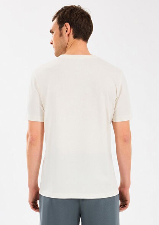 SKECHERS Off White Erkek Baskılı T-shirt
