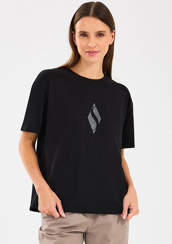 SKECHERS Graphic Tee'S - S2510311-001 Kadın Siyah Baskılı T-Shirt