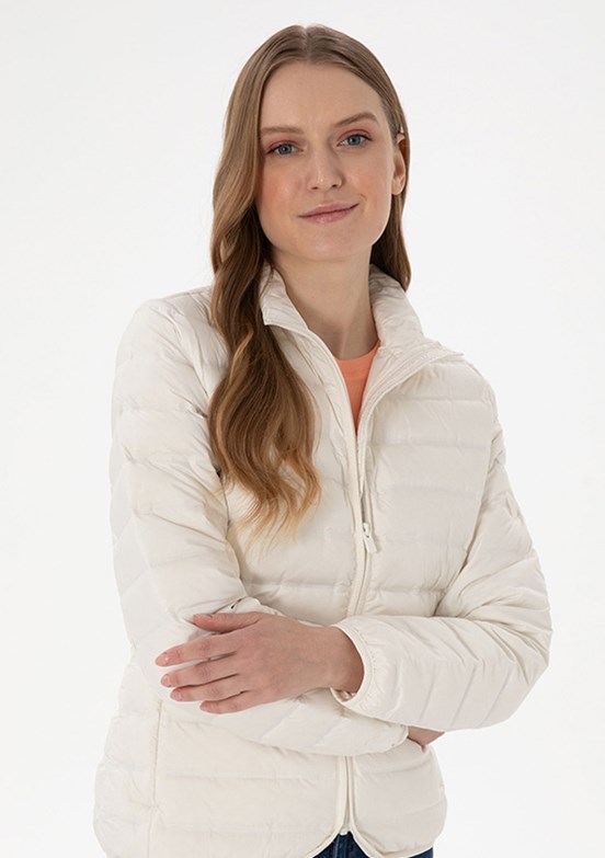 US POLO ASSN Beyaz Kadın Basic Mont
