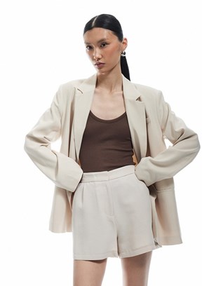 KOTON Bej Kadın Regular Fit Pile Detaylı Cepli Mini Şort