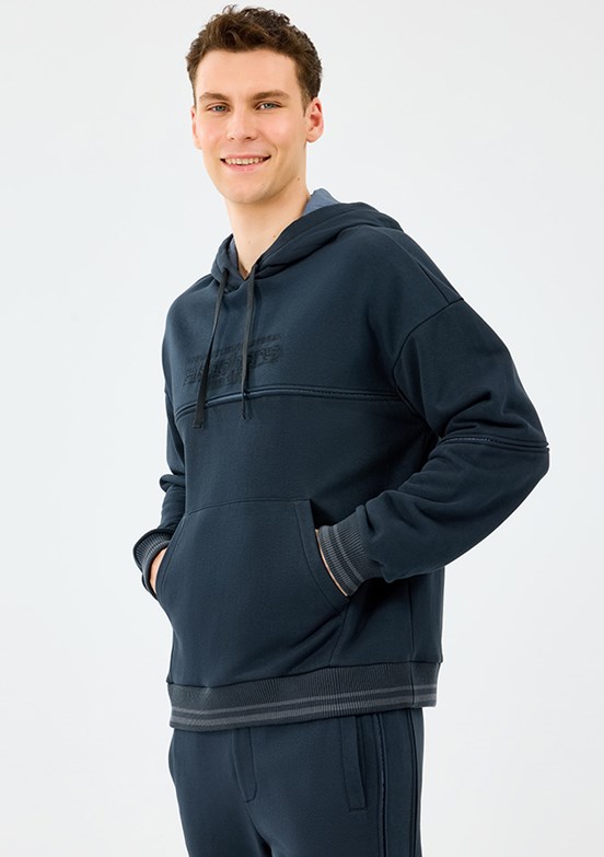 SKECHERS M Hoodie Sweatshirt - S2520227-3817 Erkek Siyah Kapüşonlu Sweatshirt