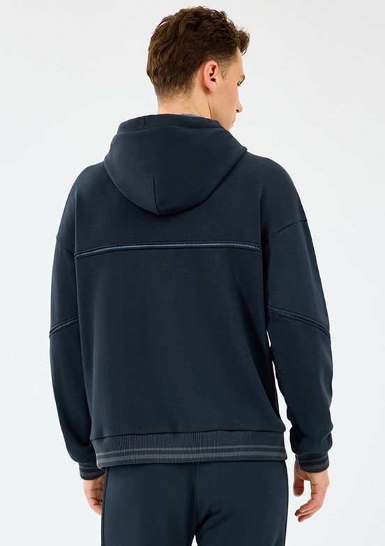 SKECHERS M Hoodie Sweatshirt - S2520227-3817 Erkek Siyah Kapüşonlu Sweatshirt