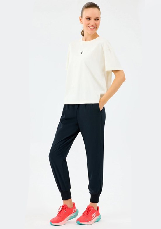 SKECHERS W Light Fabric Beyaz Kadın T-Shirt