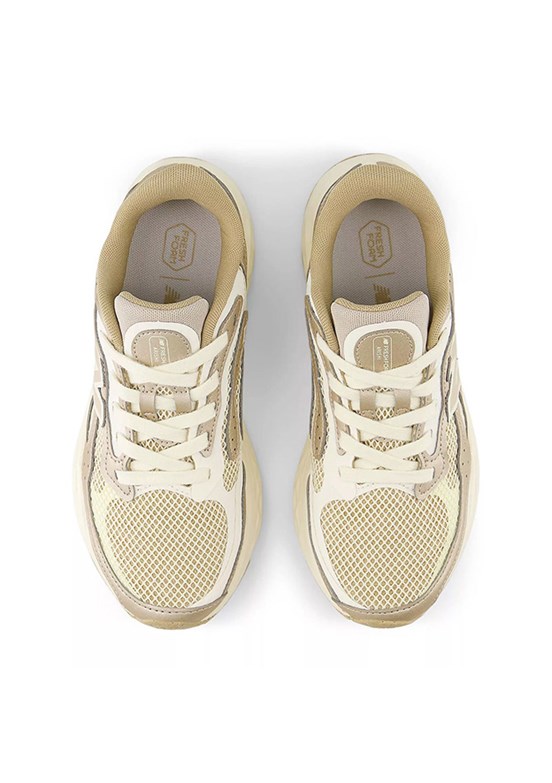 NEW BALANCE Bej Kadın Fresh Foam Arishi v4 Tiralux Koşu Ayakkabısı