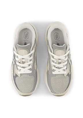 NEW BALANCE Bej Kadın Fresh Foam Arishi V4 Tiralux Koşu Ayakkabısı