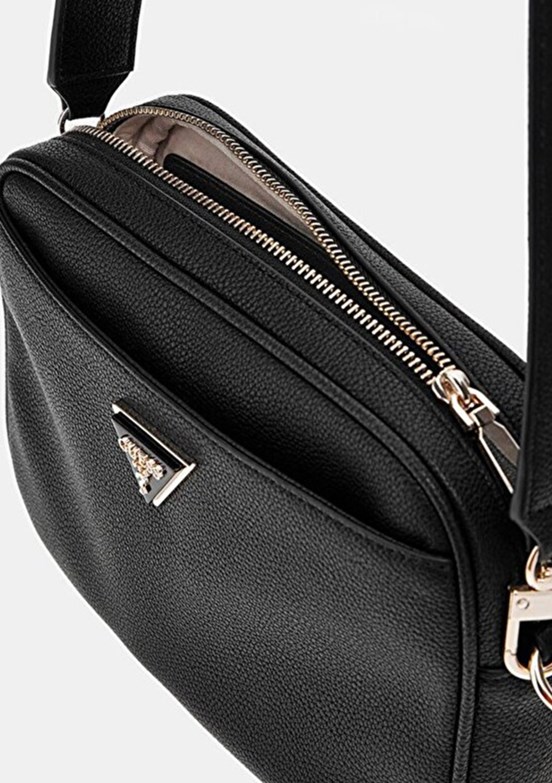 GUESS Siyah Kadın Çapraz Çanta