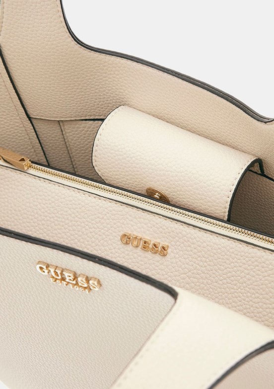 GUESS Beyaz Kadın Kol Çantası