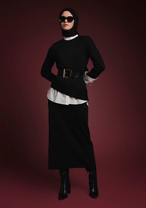 ARMİNE Siyah Kadın Asimetrik Kesim Çizgi Detaylı Etekli Takım