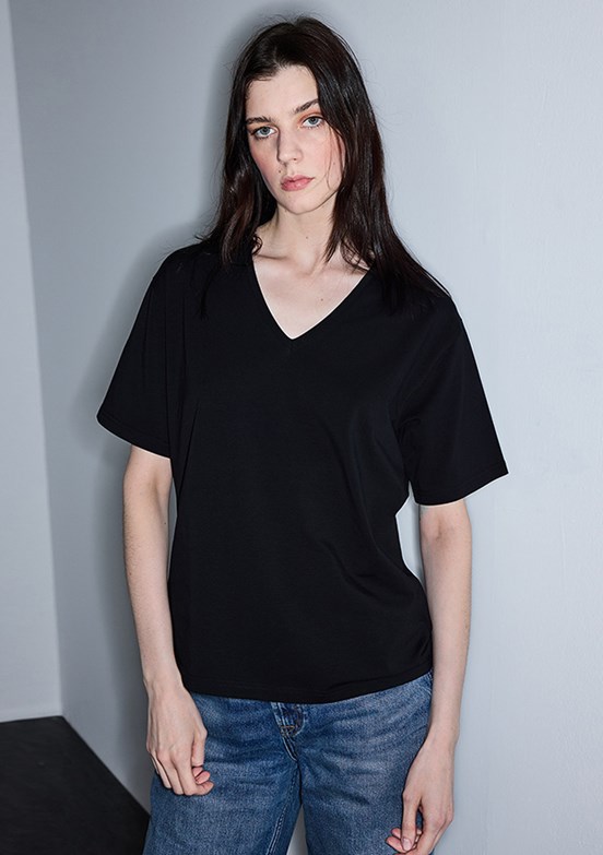 İPEKYOL - IS1260070102 Kadın Siyah V Yaka T-Shirt