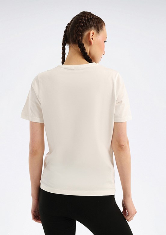 REEBOK 6M New Id - A10220405307010 Kadın Beyaz Kısa Kol T-Shirt