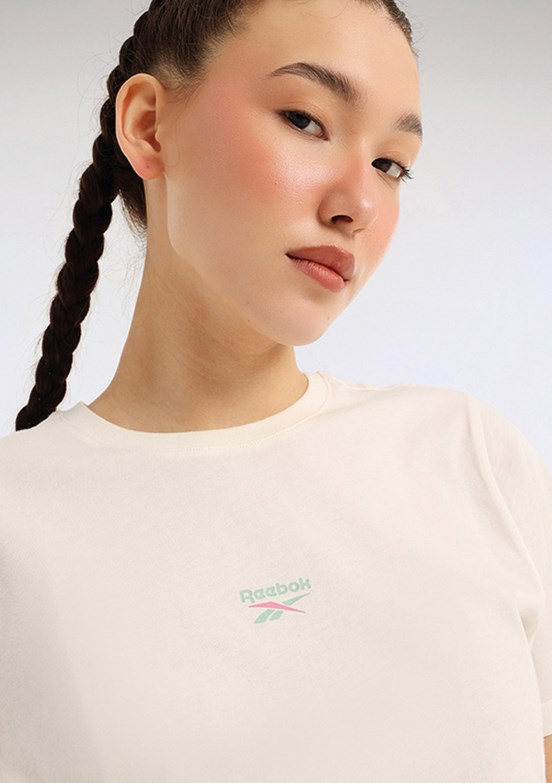 REEBOK 6M New Id - A10220405307010 Kadın Beyaz Kısa Kol T-Shirt
