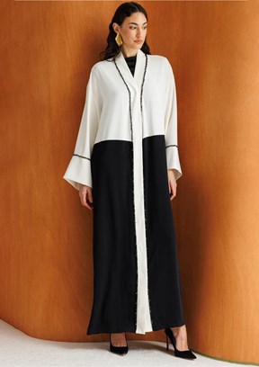 MİZALLE - M2MZ1030100130 Kadın Siyah/Beyaz Boncuk Nakışlı Monokrom Abaya Elbise